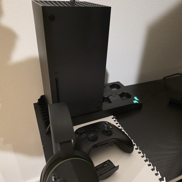 Xbox Series X (2020) - 1 TB, Black, standard