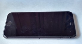 Good
													Apple iPhone 8 - Unlocked, Gray, 64 GB, A1863, photo 3 of 12