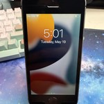 Good Apple iPhone SE 1st Gen 2016 - Unlocked, 32 GB, Grey, A1662