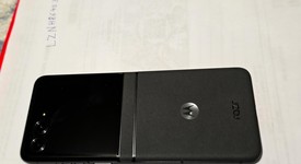 Good
													Motorola Razr (2024) - Unlocked, Gray, 256 GB, 8 GB, photo 5 of 7