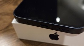 Mint
													Apple iPhone 13 - Unlocked, Midnight, 128 GB, A2482, photo 6 of 6