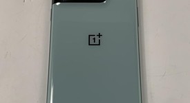 Mint
													OnePlus 10T - Unlocked, Green, 128 GB, 8 GB, photo 3 of 7