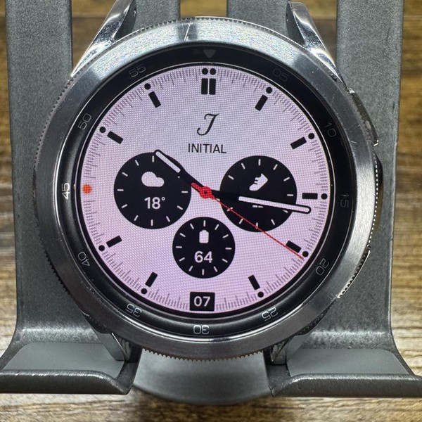 Samsung Galaxy Watch4 Classic - Unlocked, Silver, 42mm