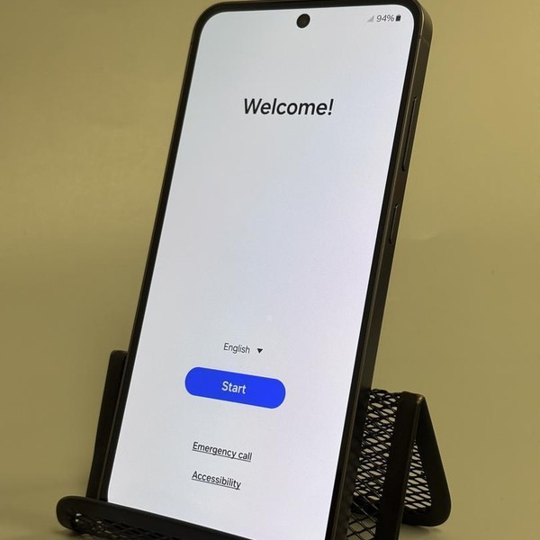 Samsung Galaxy S24 FE - Xfinity, Graphite, 128 GB, SM-S721U