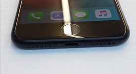 Good
													Apple iPhone 7 - AT&T, Black, 128 GB, A1660, photo 3 of 9