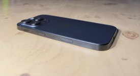 Mint
													Apple iPhone 16 Pro - Unlocked, Black, 256 GB, A3083, photo 3 of 5