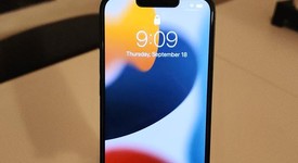 Good
													Apple iPhone 13 - AT&T, Green, 128 GB, A2482, photo 1 of 8