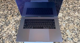 Good
													MacBook Pro 2018 (With Touch Bar) - 15" - I9, Silver, 1 TB, 32 GB, photo 4 of 6