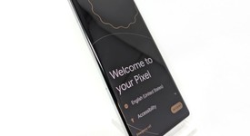 Good
													Google Pixel 7 Pro - Unlocked, Snow, 128 GB, 12 GB, GE2AE, photo 3 of 9