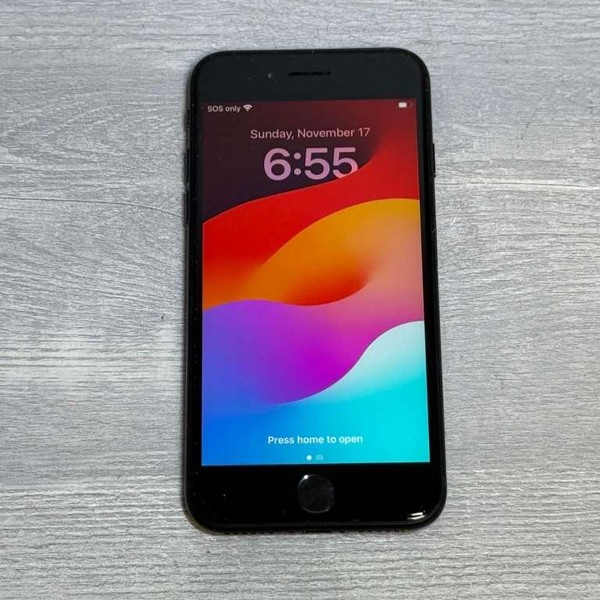 Apple iPhone SE 3rd Gen 2022 - Unlocked, 128 GB, Midnight, A2595