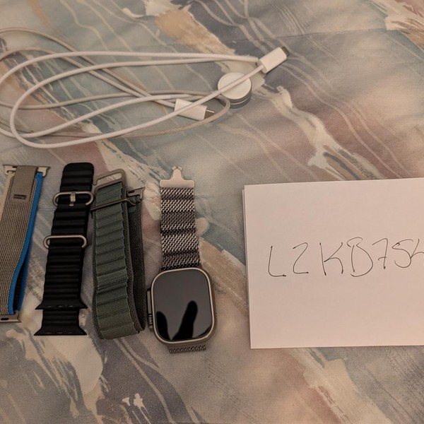 Apple Watch Ultra 49mm - Unlocked, Titanium, A2622