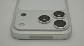 Mint
													Apple iPhone 17 Pro - Unlocked, Silver, 512 GB, A3256, photo 5 of 11