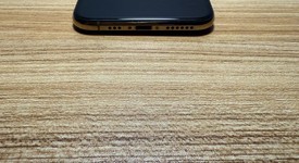 Mint
													Apple iPhone Xs - Unlocked, Gold, 64 GB, A1920, photo 3 of 7