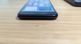 Good
													Apple iPhone SE 2nd Gen 2020 - Unlocked, Black, 64 GB, A2275, photo 5 of 13
