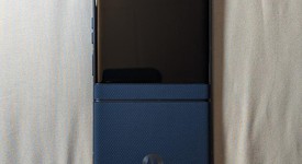 Mint
													Motorola Razr (2025) - Total by Verizon, Blue, 256 GB, 8 GB, photo 5 of 11