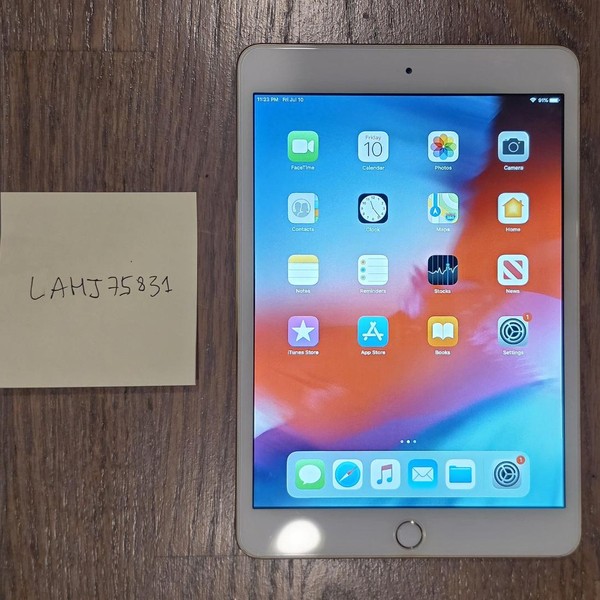 Apple iPad Mini 3 - Wi-Fi, 128 GB, Silver, A1599