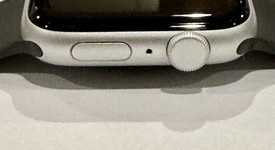 Good
													Apple Watch SE 2nd Gen 44mm - Silver, A2723 - GPS, Aluminum, photo 5 of 7