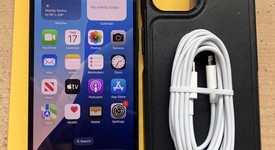 Good
													Apple iPhone 13 - Boost, Midnight, 128 GB, A2482, photo 5 of 8