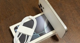 Mint
													Apple iPhone 16 Pro Max - Unlocked, White, 256 GB, A3084, photo 4 of 5