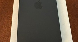 Mint
													Apple iPhone 16e - Unlocked, Black, 128 GB, A3212, photo 4 of 8