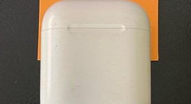 Used
													Apple AirPods 2nd Gen - Lightning Case, photo 2 of 5