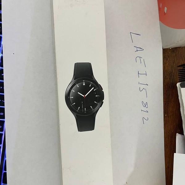 Samsung Galaxy Watch4 Classic - Unlocked, Black, 46mm