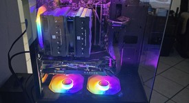 Mint
													Custom Gaming PC, photo 2 of 7