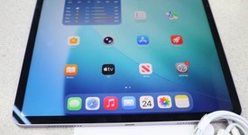 Mint
													Apple iPad Air 13" (M2) 2024 - Unlocked, Purple, 128 GB, A2899, photo 1 of 8