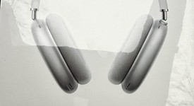 New
													Apple AirPods Max - Silver, photo 2 of 8