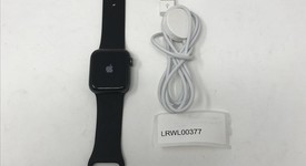 Good
													Apple Watch Series 4 40mm - Gray, A1977 - GPS, Aluminum, photo 1 of 3