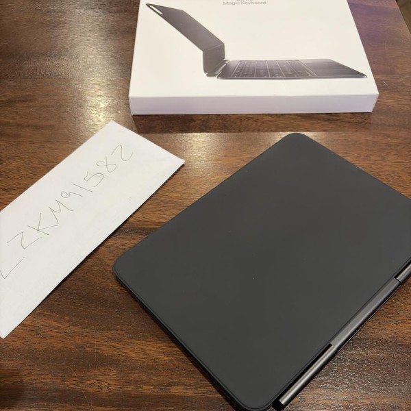 Apple Magic Keyboard for iPad Pro - Black