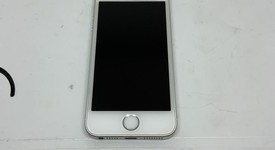 Good
													Apple iPhone SE 1st Gen 2016 - Unlocked, Silver, 32 GB, A1723, photo 5 of 10