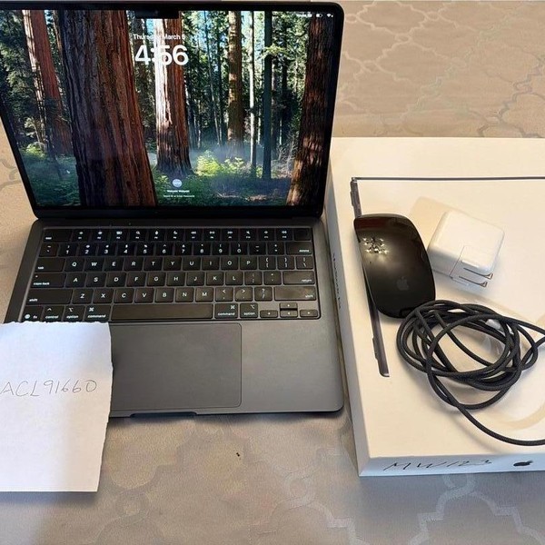 MacBook Air 2025 (M4) - 13 inch - 256 GB, Midnight, 16 GB, Apple M4