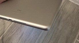 Mint
													Apple iPad 6th Gen - Verizon, Gray, 32 GB, A1954, photo 4 of 8