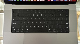 Good
													MacBook Pro 2021 - 16" - Apple M1 Pro 10-core, Gray, 512 GB, 16 GB, photo 2 of 9