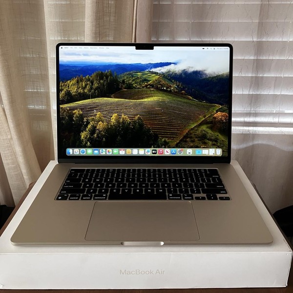 MacBook Air 2023 (M2) - 15 inch - 256 GB, Starlight, 8 GB, Apple M2