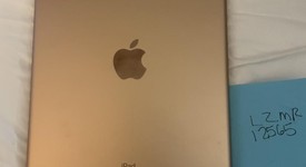 Good
													Apple iPad 6th Gen - Unlocked, Gold, 32 GB, A1954, photo 3 of 7
