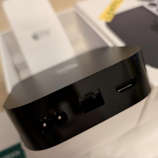 Apple TV 4k 3rd Gen (2022) - 128 GB, Wi-Fi + Plus Ethernet