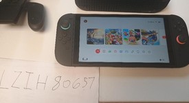 Good
													Nintendo Switch 2 - Red & Blue, Standard, photo 5 of 10