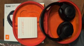 Used
													JBL Tune 720BT - Black, photo 1 of 1