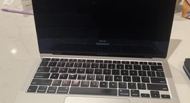 Good
													MacBook Air 2020 - 13" - I5, Silver, 256 GB, 8 GB, photo 1 of 6