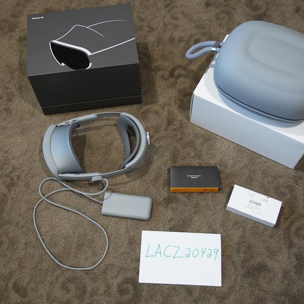 Samsung Galaxy XR - 256 GB, Silver Shadow