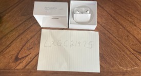 Used
													Apple AirPods Pro 1st Gen - Wireless Case, photo 1 of 3