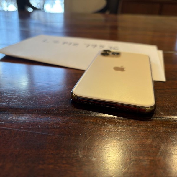 Apple iPhone 11 Pro - Unlocked, 512 GB, Gold, A2160