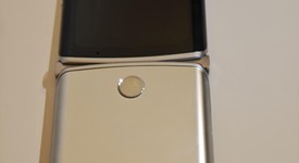 Mint
													Motorola Razr 2 5G - Unlocked, Silver, 256 GB, 8 GB, XT2071-3, photo 3 of 6