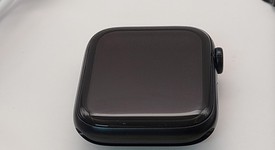 Good
													Apple Watch SE 2nd Gen 44mm - Unlocked, Midnight, A2727 - Cellular, Aluminum, photo 3 of 4