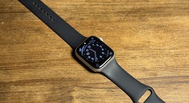 Good
													Apple Watch Series 9 45mm - Unlocked, Silver, A2984 - Cellular, Aluminum, photo 4 of 6