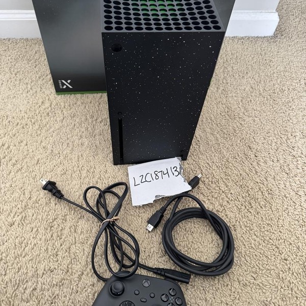 Xbox Series X (2020) - 2 TB, Galaxy Black, standard