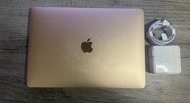 Good
													MacBook Air 2020 - 13" - I5, Gold, 512 GB, 16 GB, photo 3 of 9