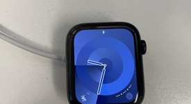 Good
													Apple Watch SE 2nd Gen 44mm - Midnight, A2723 - GPS, Aluminum, photo 3 of 11
